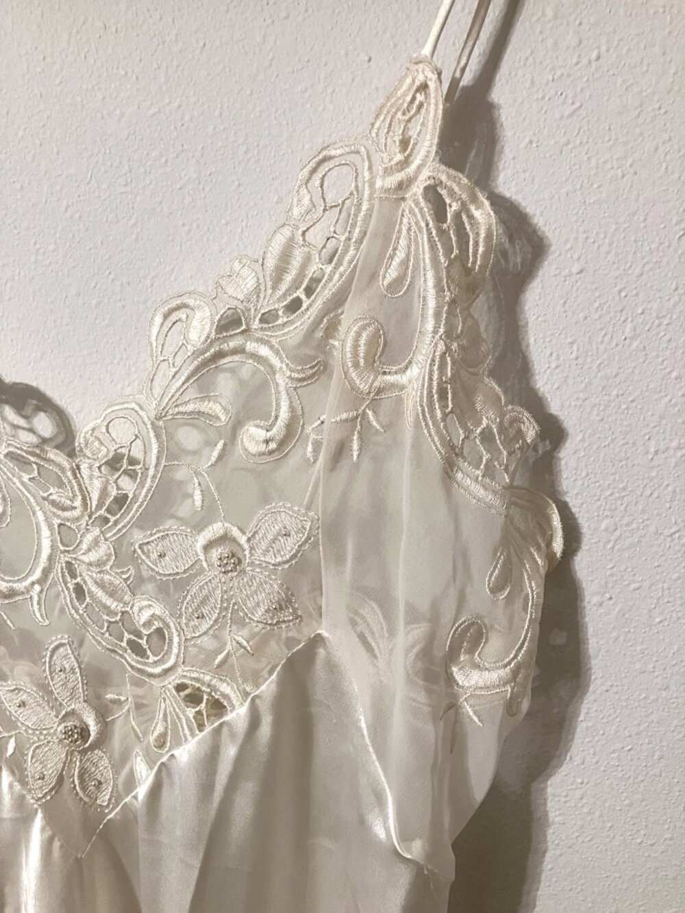 Victoria Secret, Vintage Gold Label Long Lace Slip Dress, White | Size Medium - Picture 5 of 9